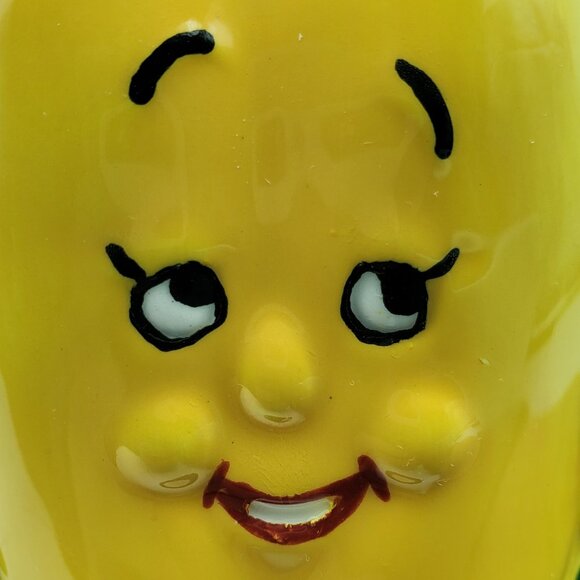 WMG Yellow Pepper Napkin Holder Anthropomorphic Kitschy Pepper Letter Holder - Picture 7 of 7